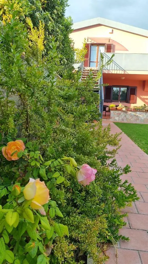 Su Forti La Casa Delle Rose 아파트 0*, Su Forti